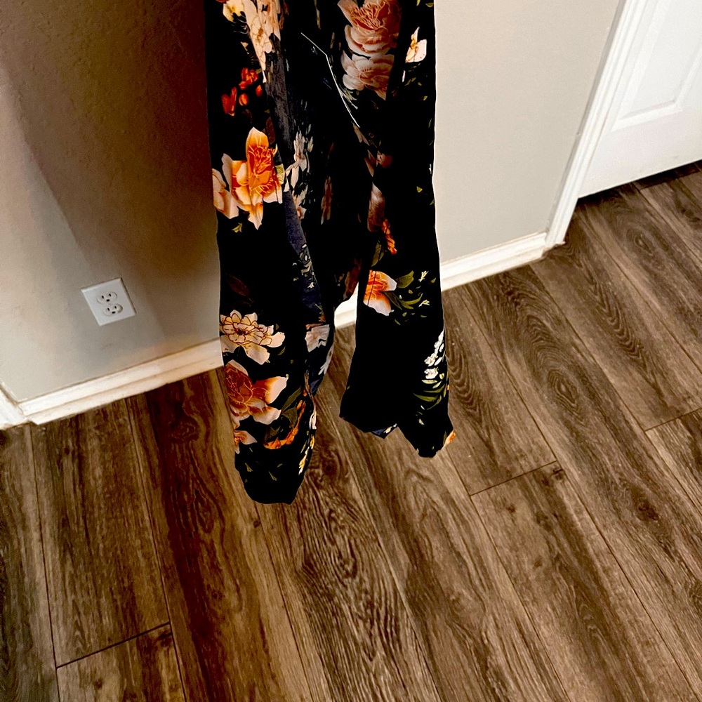 Beautiful floral CUPSHE dress, bought and tried on but never worn more than that